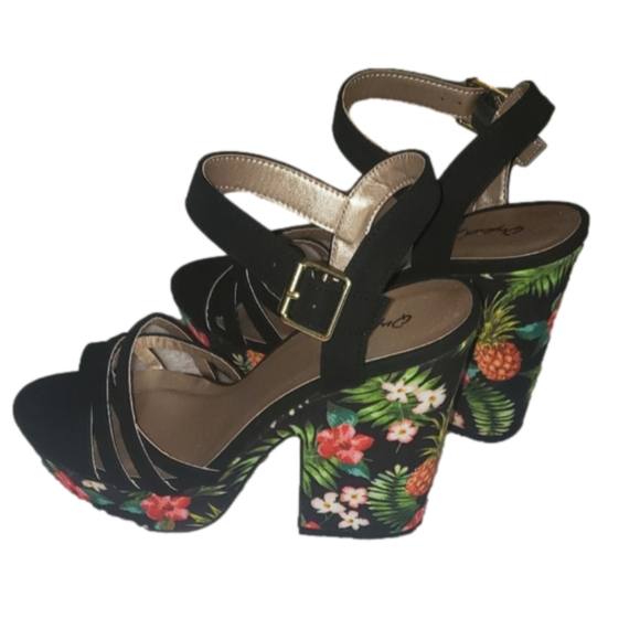 Tropical Platform Sandals - Picture 5 of 9